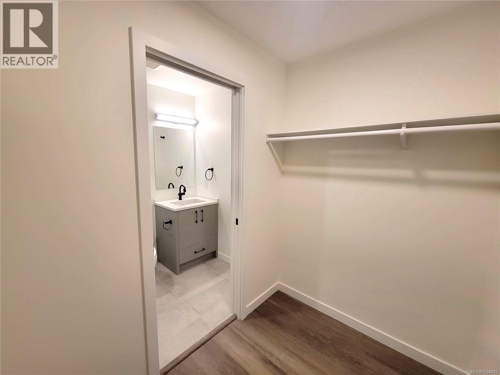 B503 1102 Esquimalt Rd, Esquimalt