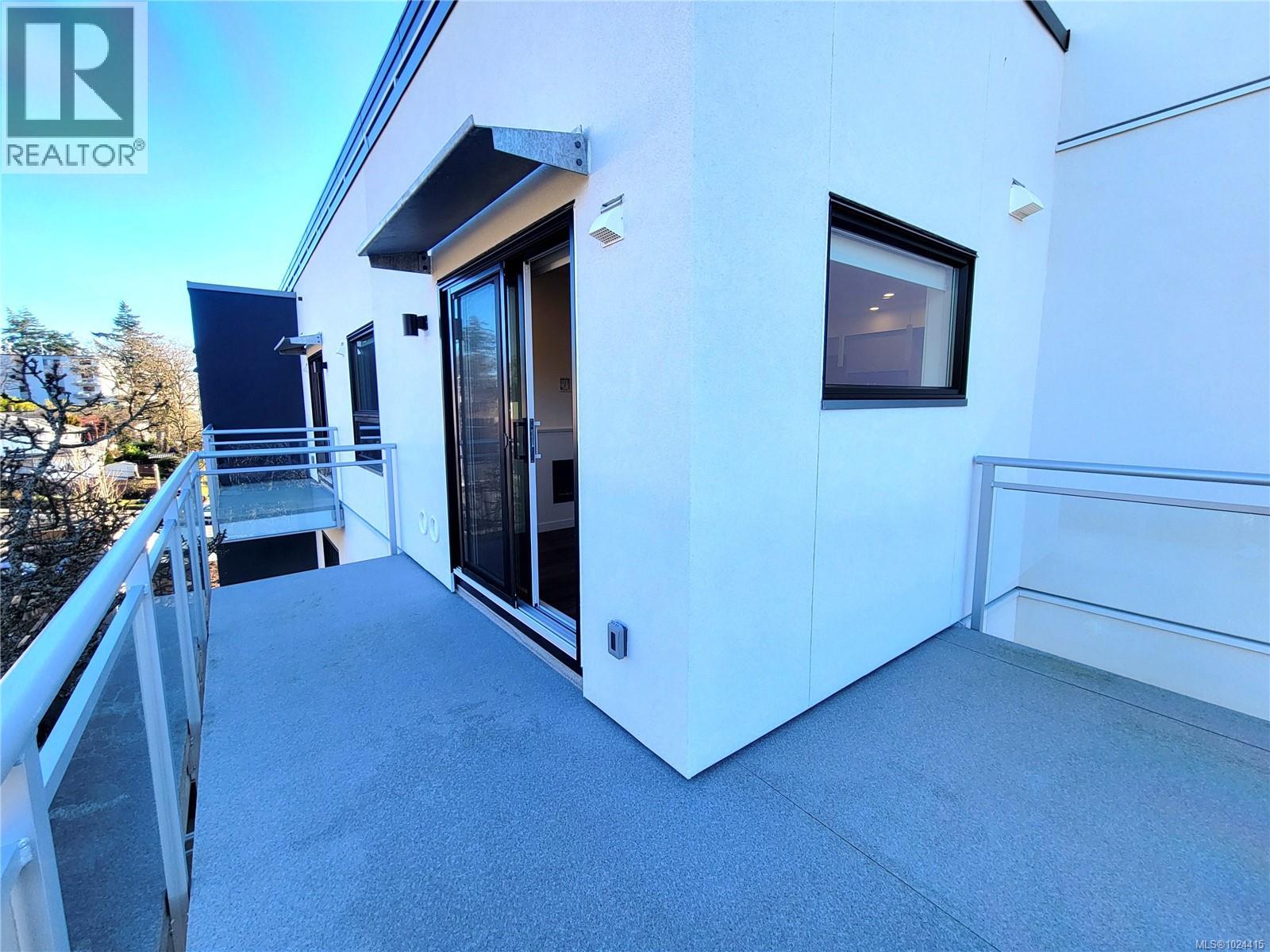 B503 1102 Esquimalt Rd, Esquimalt