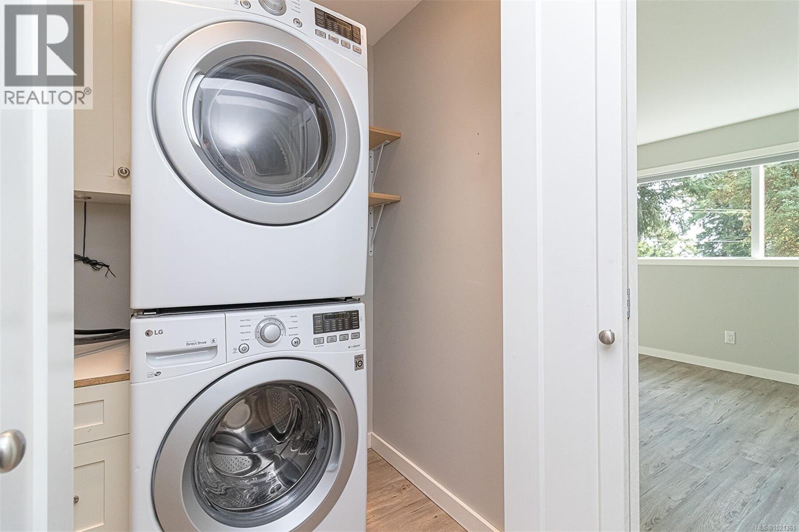  1991 Dean Park Road, North Saanich