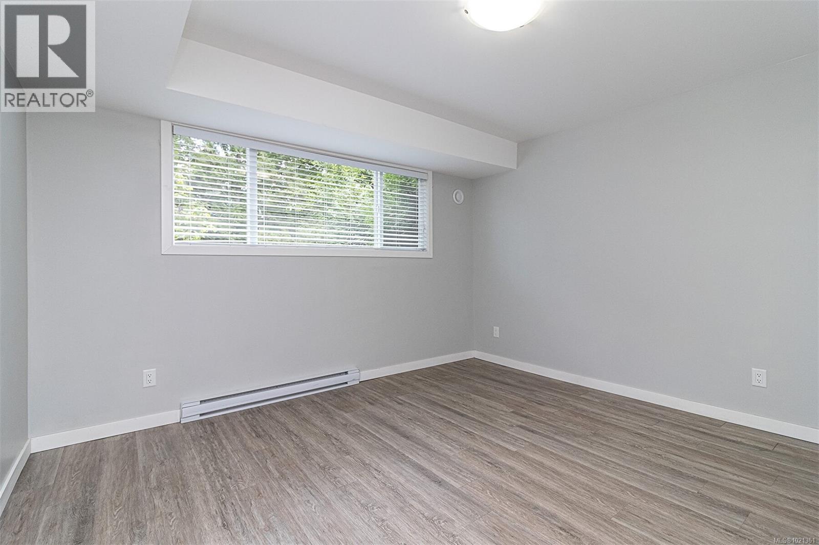  1991 Dean Park Road, North Saanich