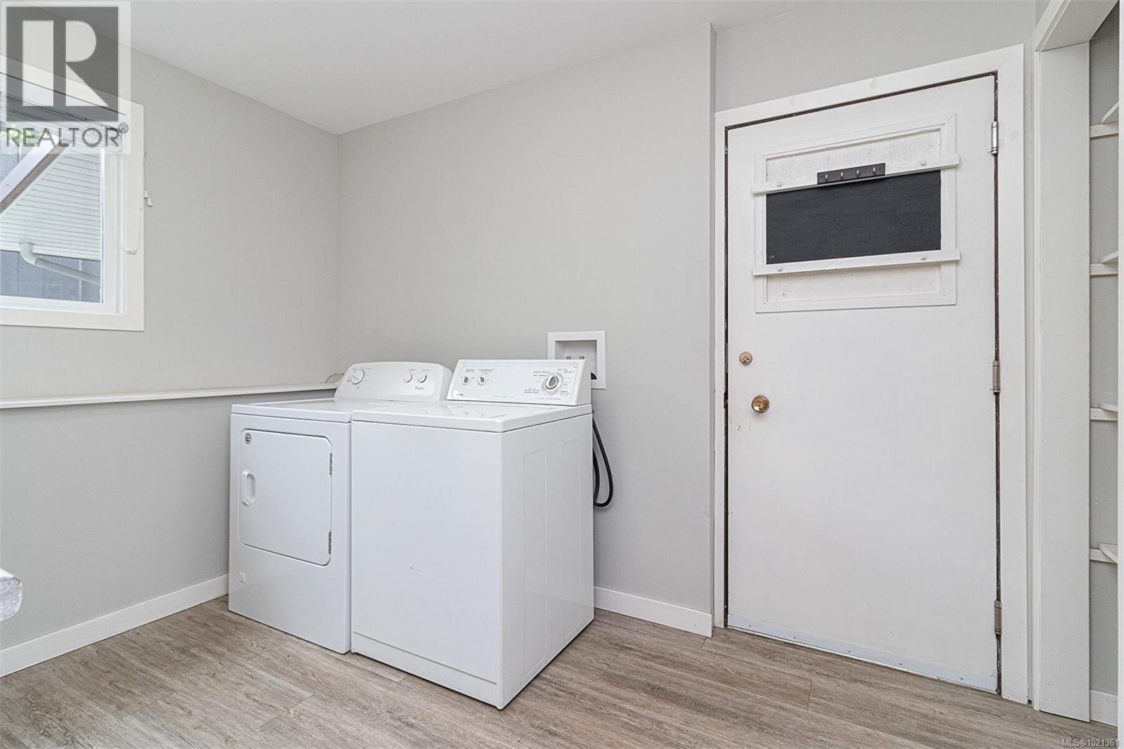  1991 Dean Park Road, North Saanich