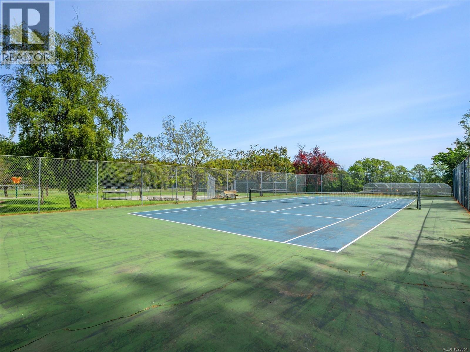  985 Sutcliffe Road, Saanich