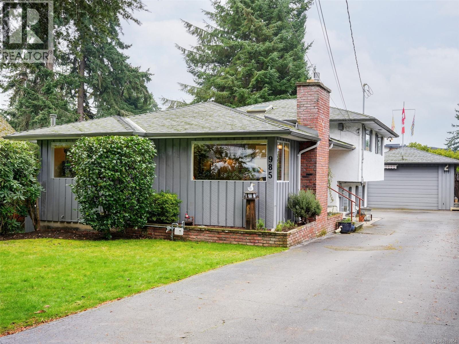 985 Sutcliffe Road, Saanich