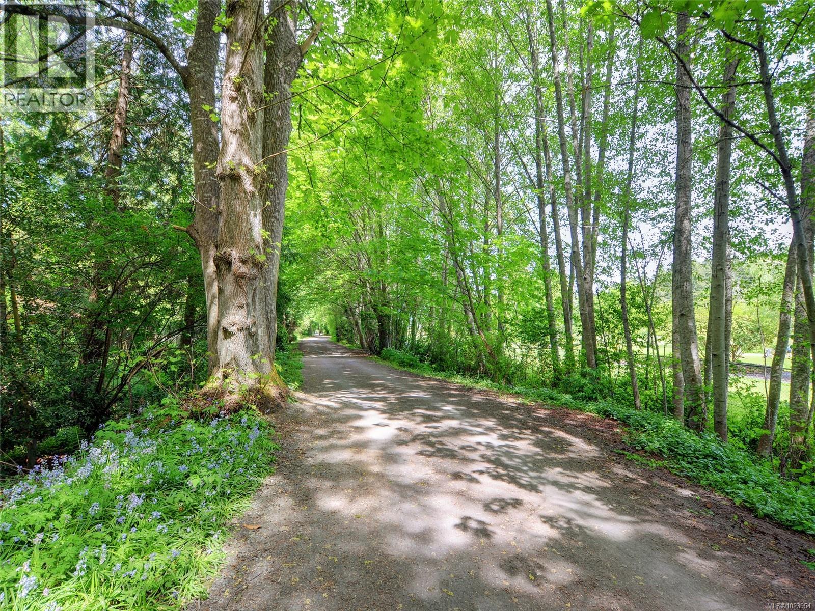  985 Sutcliffe Road, Saanich