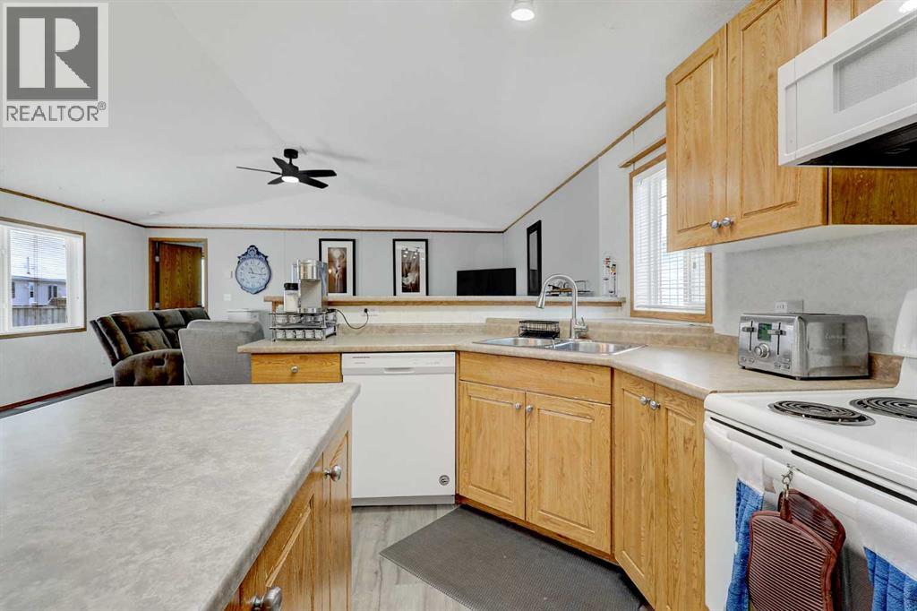 10914 96 Street - Photo 4 of 26, Clairmont, Alberta