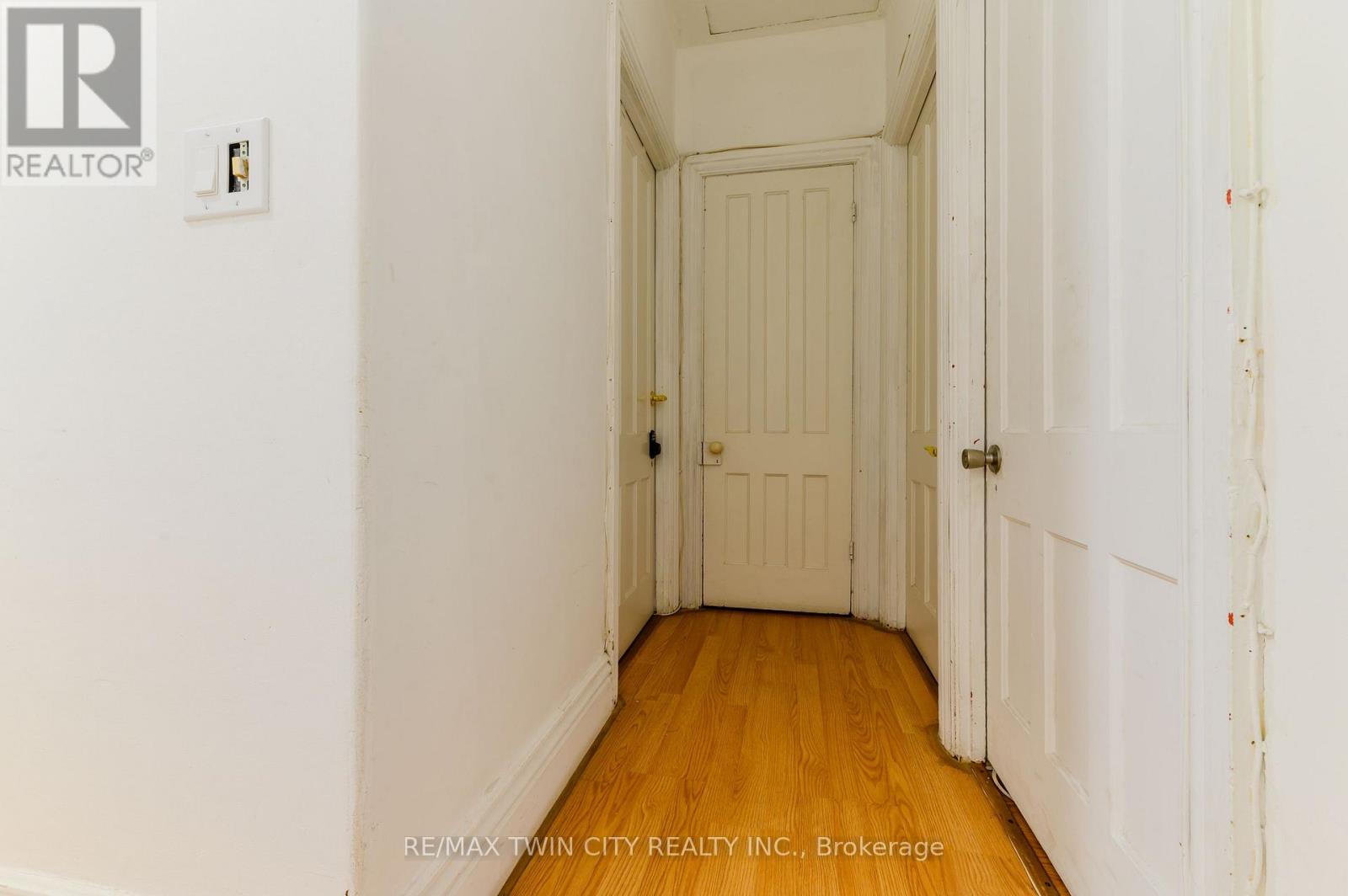 126 TISDALE STREET N - 11