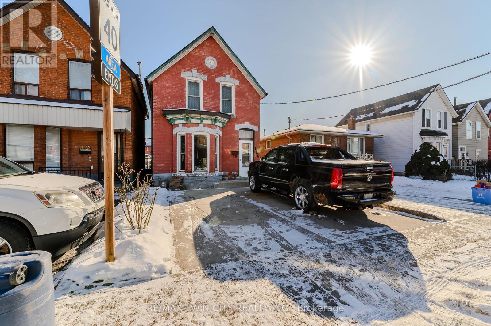 126 TISDALE STREET N - 20