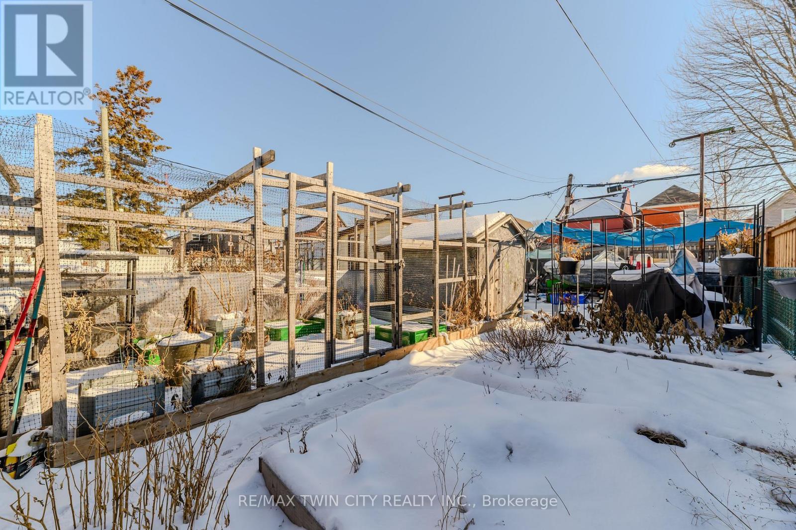 126 TISDALE STREET N - 23