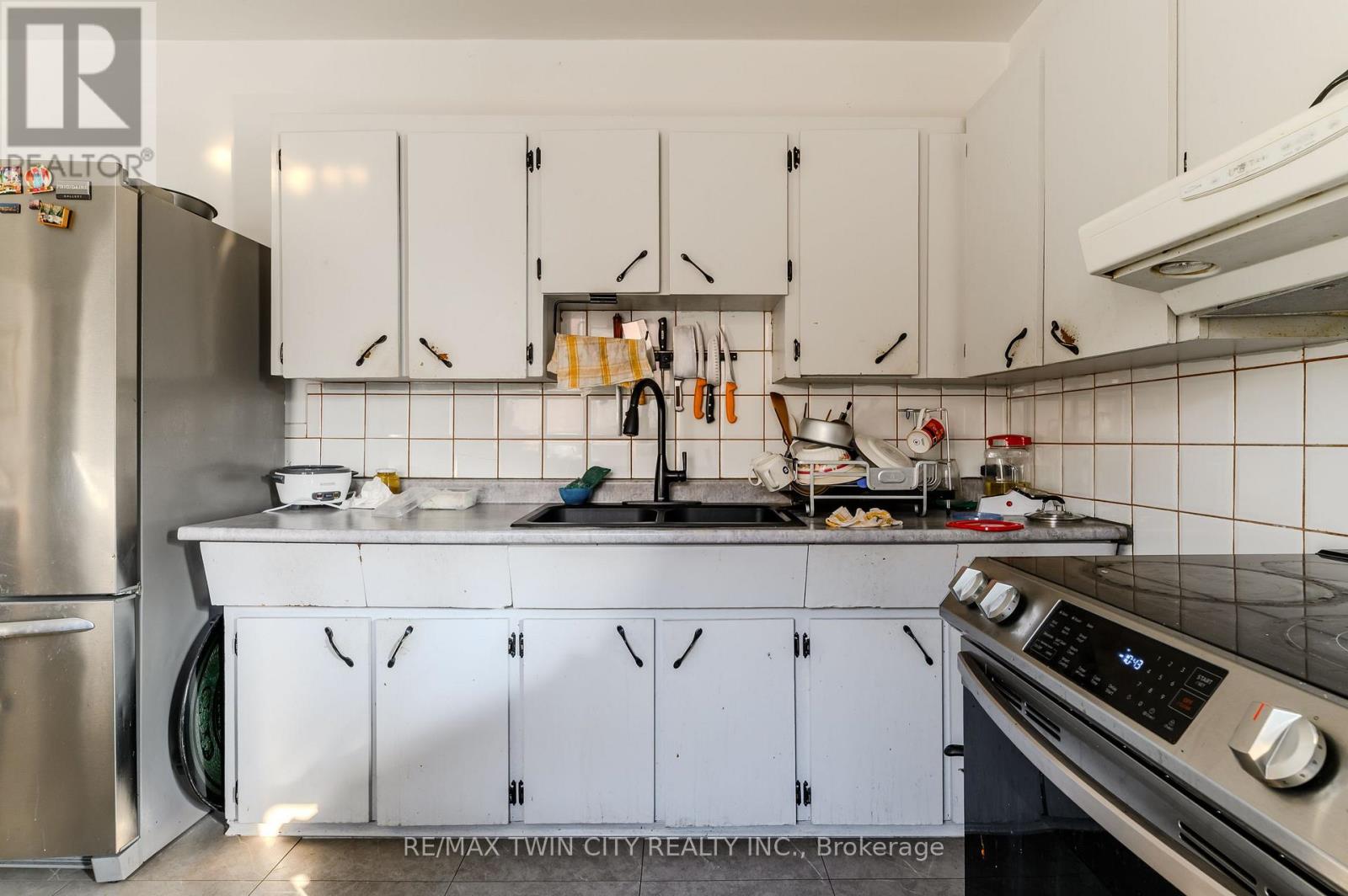 126 TISDALE STREET N - 9