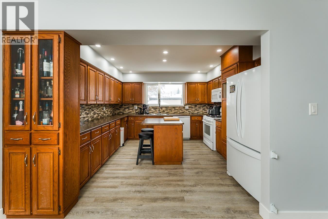 523 WILLIAMS CRESCENT, Prince George