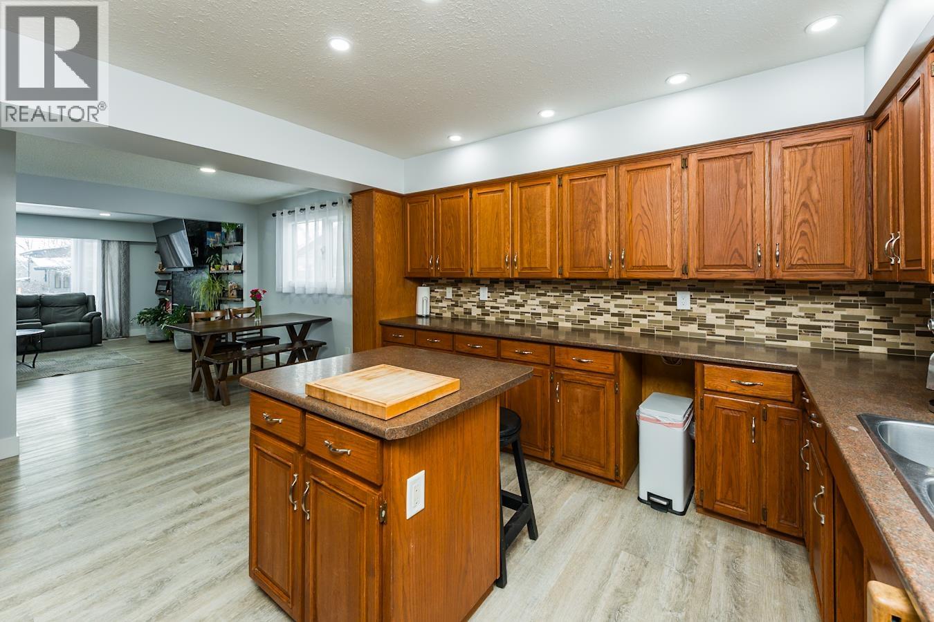 523 WILLIAMS CRESCENT, Prince George