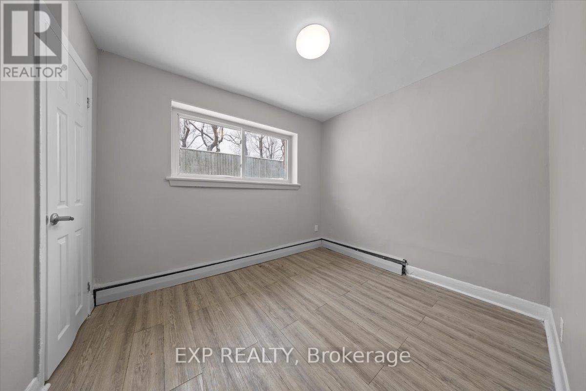 1455 Morisset Unit 03 photo 3