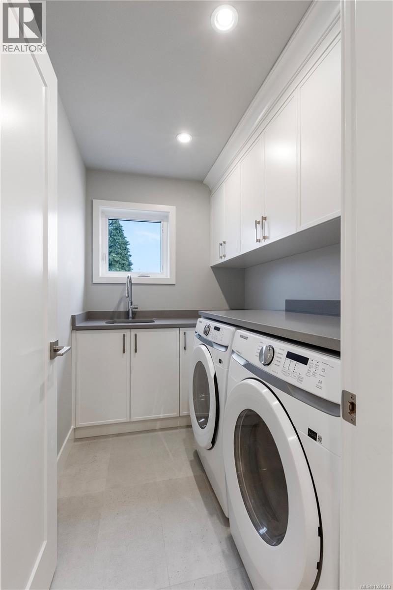 220 KAMLOOPS AVE - 15