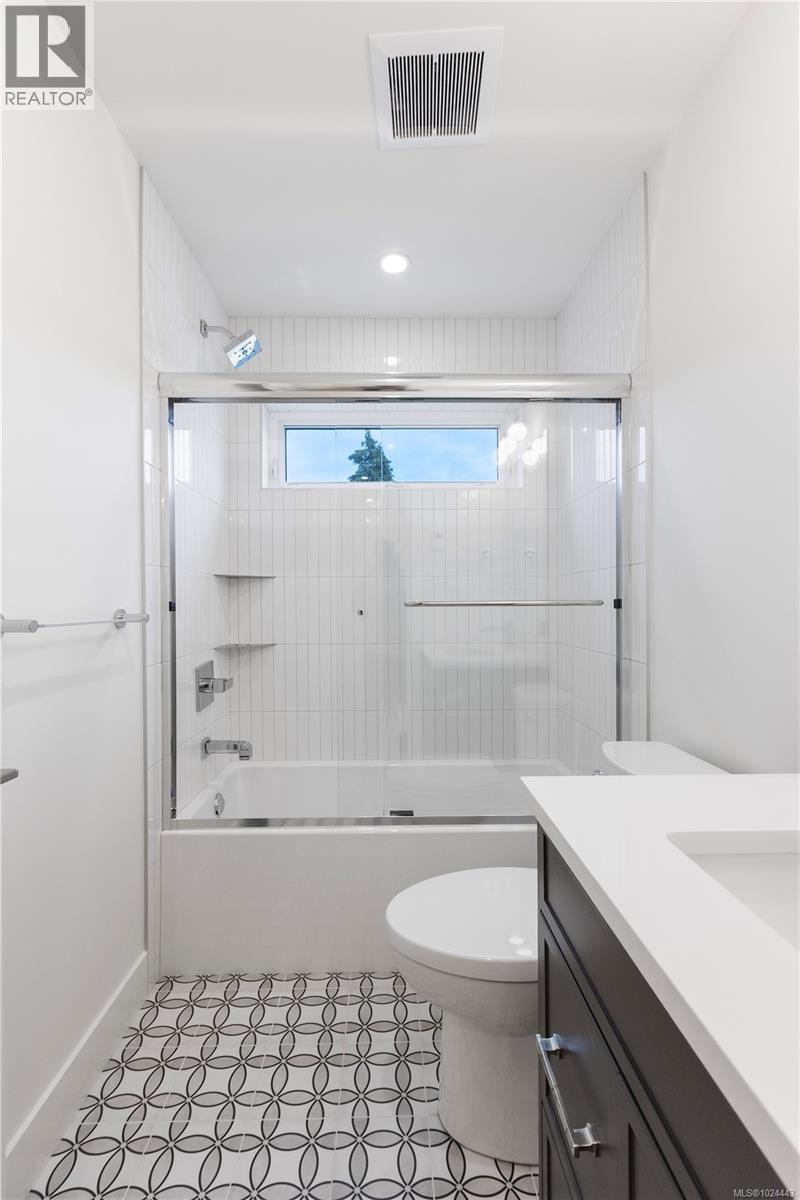 220 KAMLOOPS AVE - 21