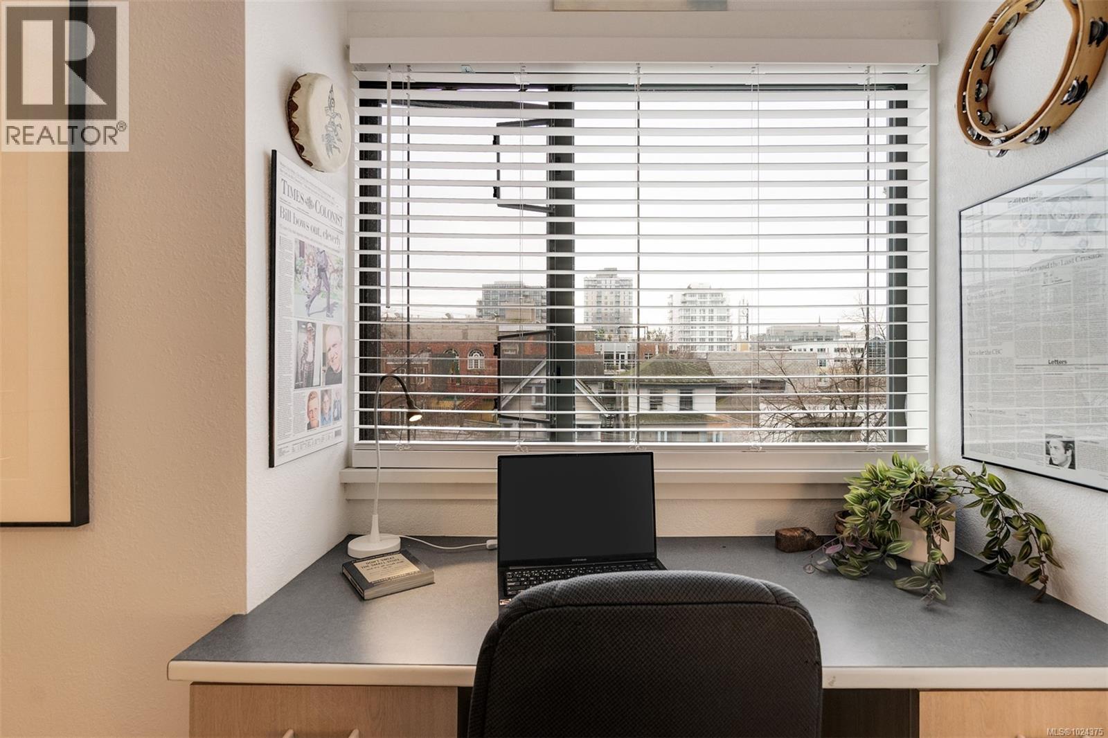 401 1630 Quadra St, Victoria