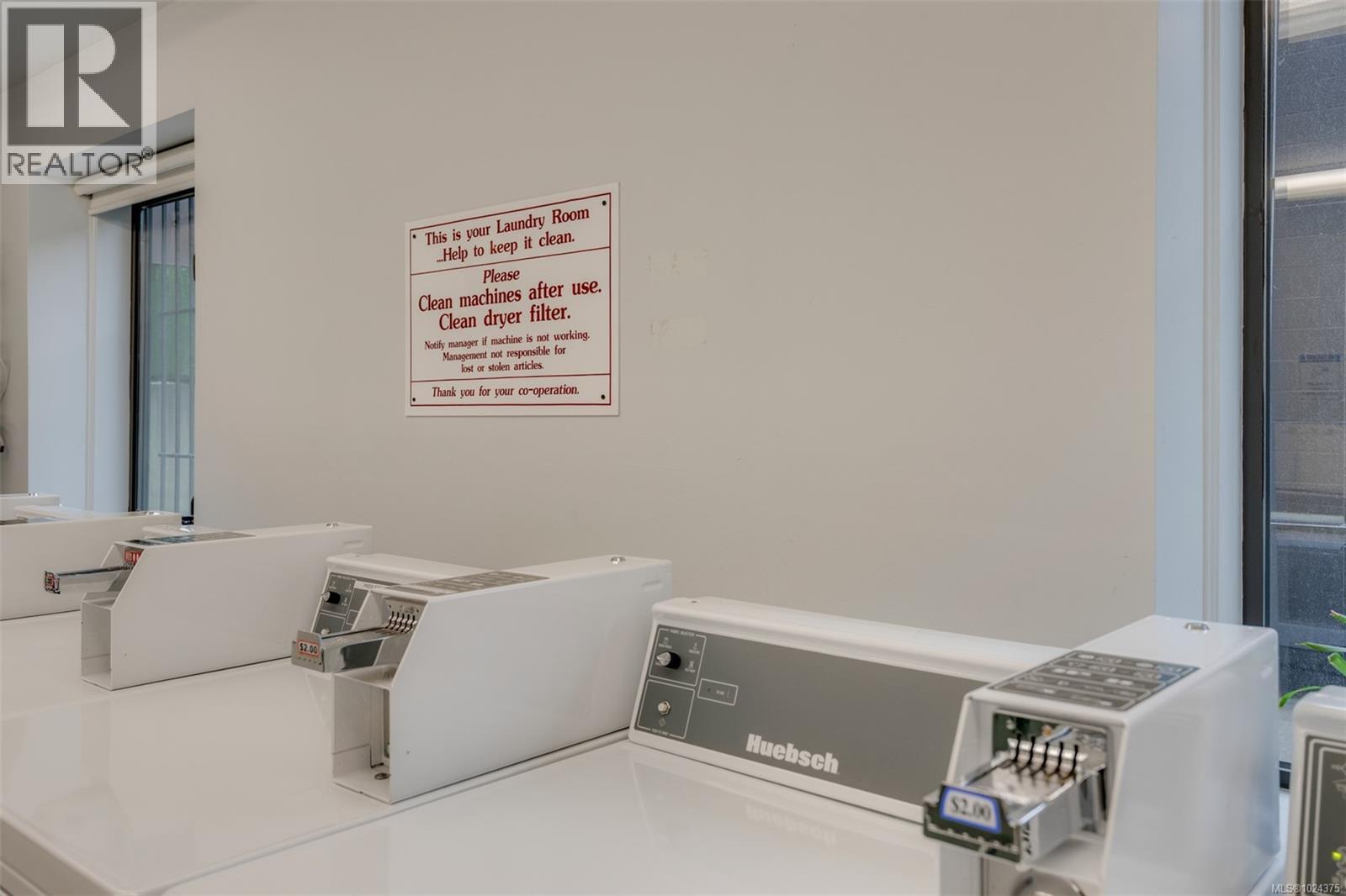 401 1630 Quadra St, Victoria