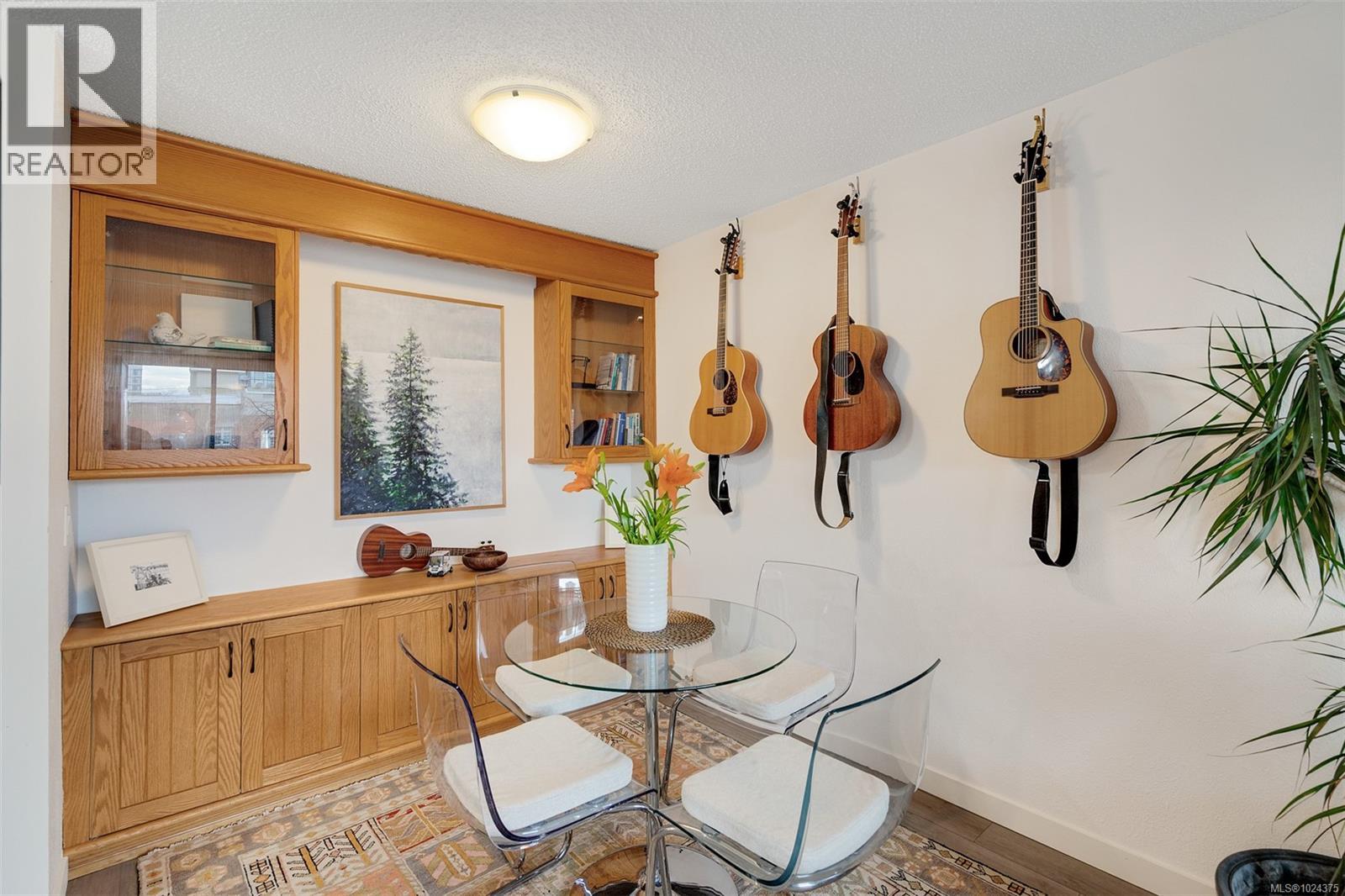 401 1630 Quadra St, Victoria