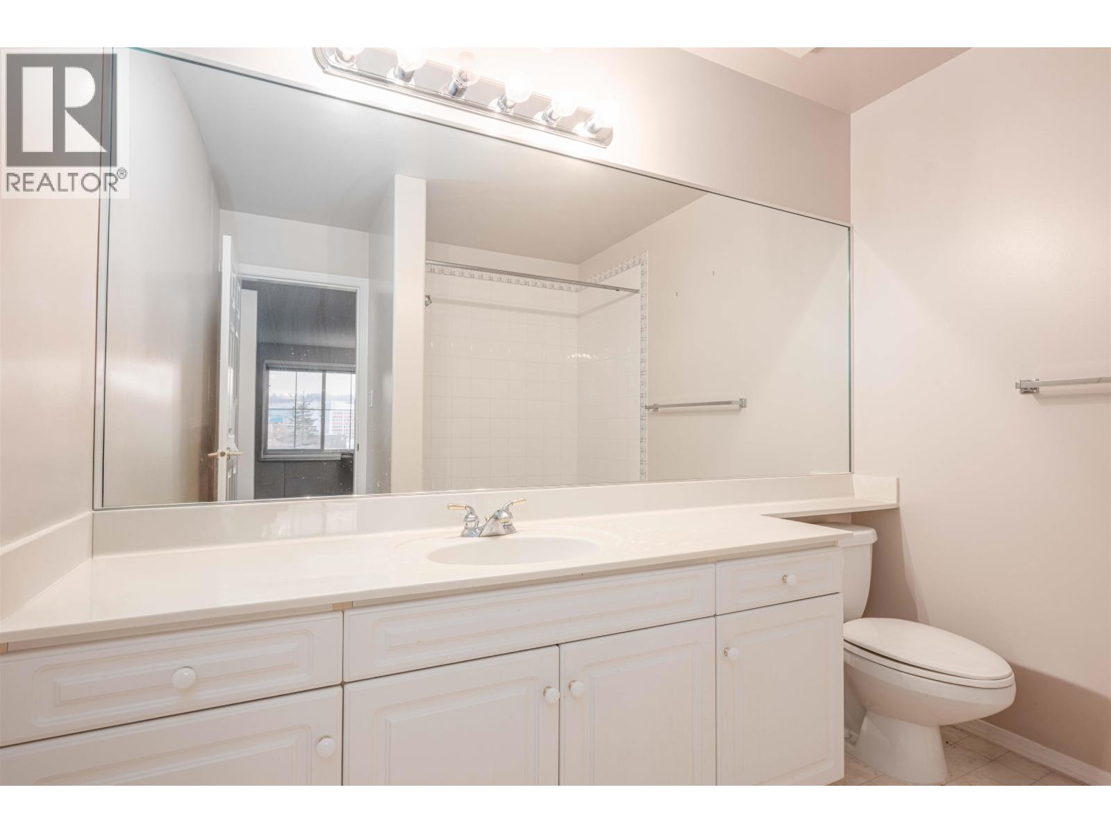 402 1638 6TH AVENUE, Prince George