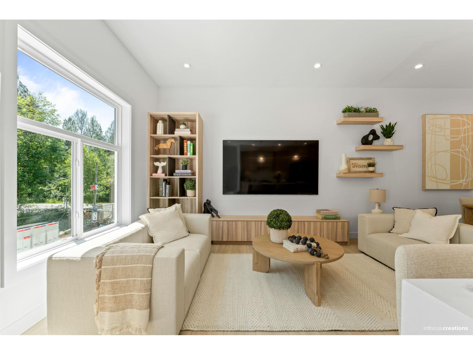 8 8924 CEDAR STREET, Mission