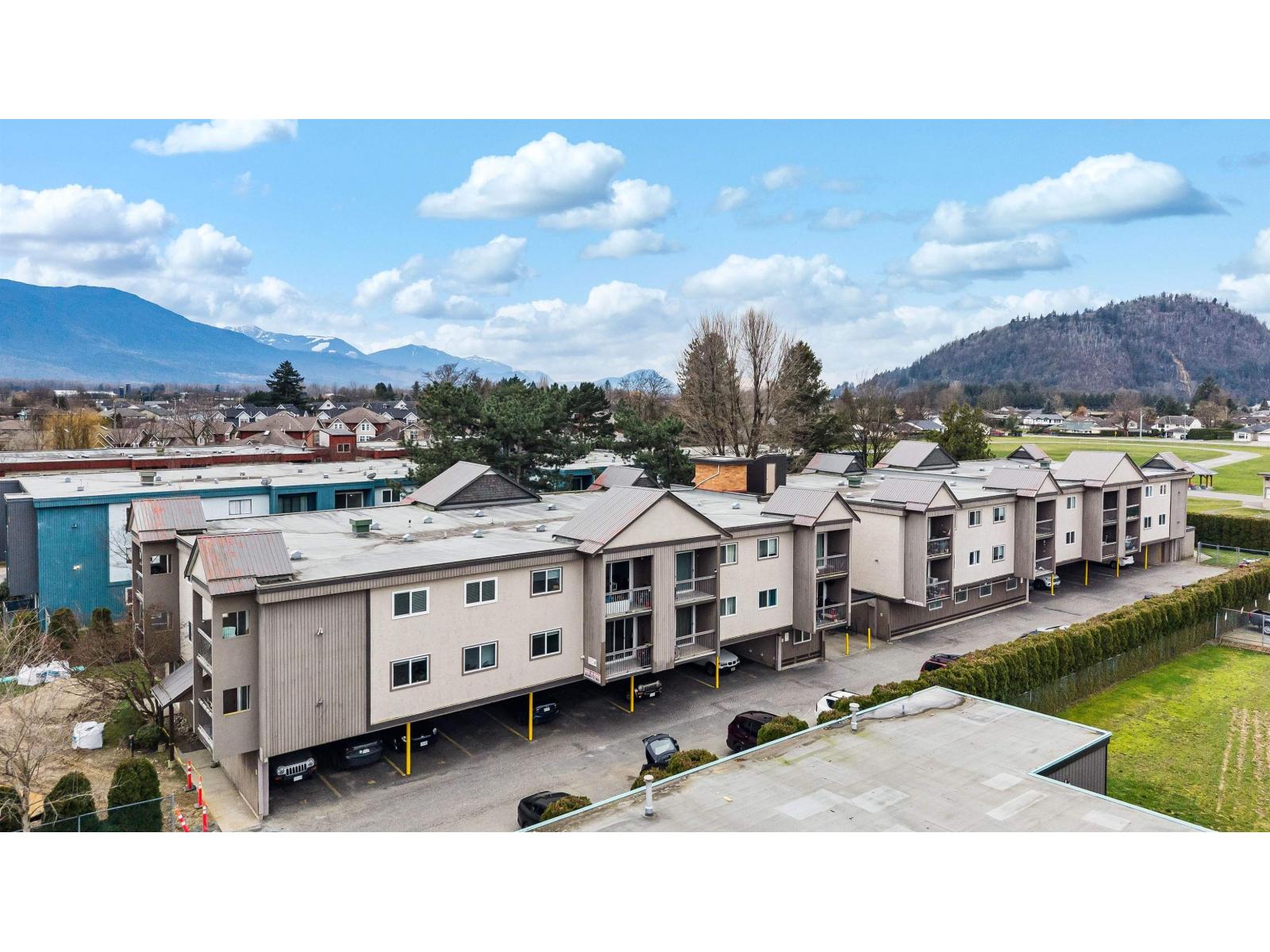 239 1783 AGASSIZ-ROSEDALE NO 9 HIGHWAY, Agassiz, Agassiz