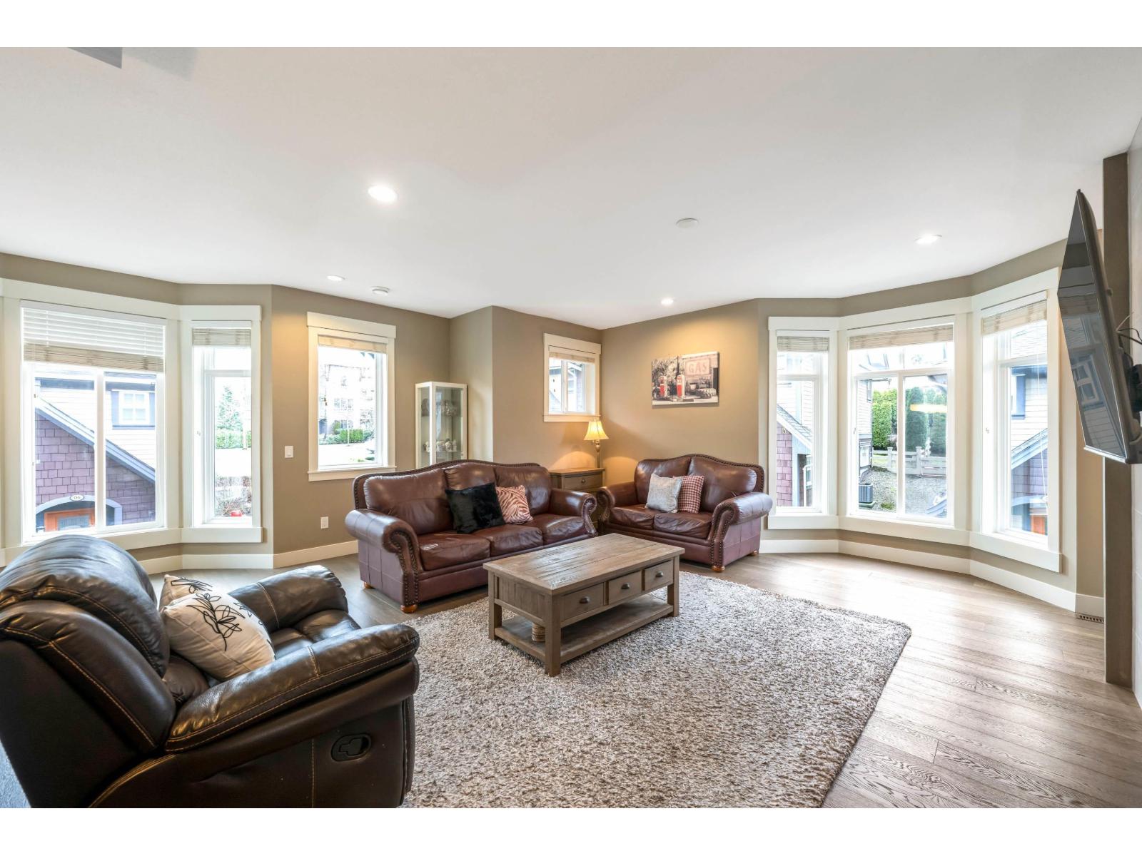 10 15977 26 AVENUE, Surrey