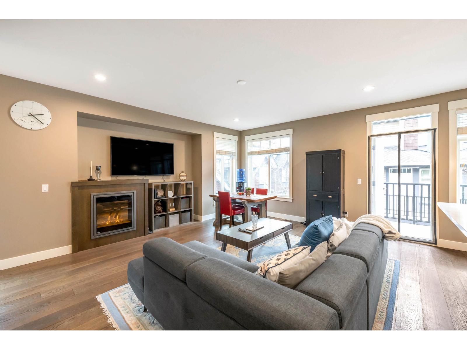 10 15977 26 AVENUE, Surrey