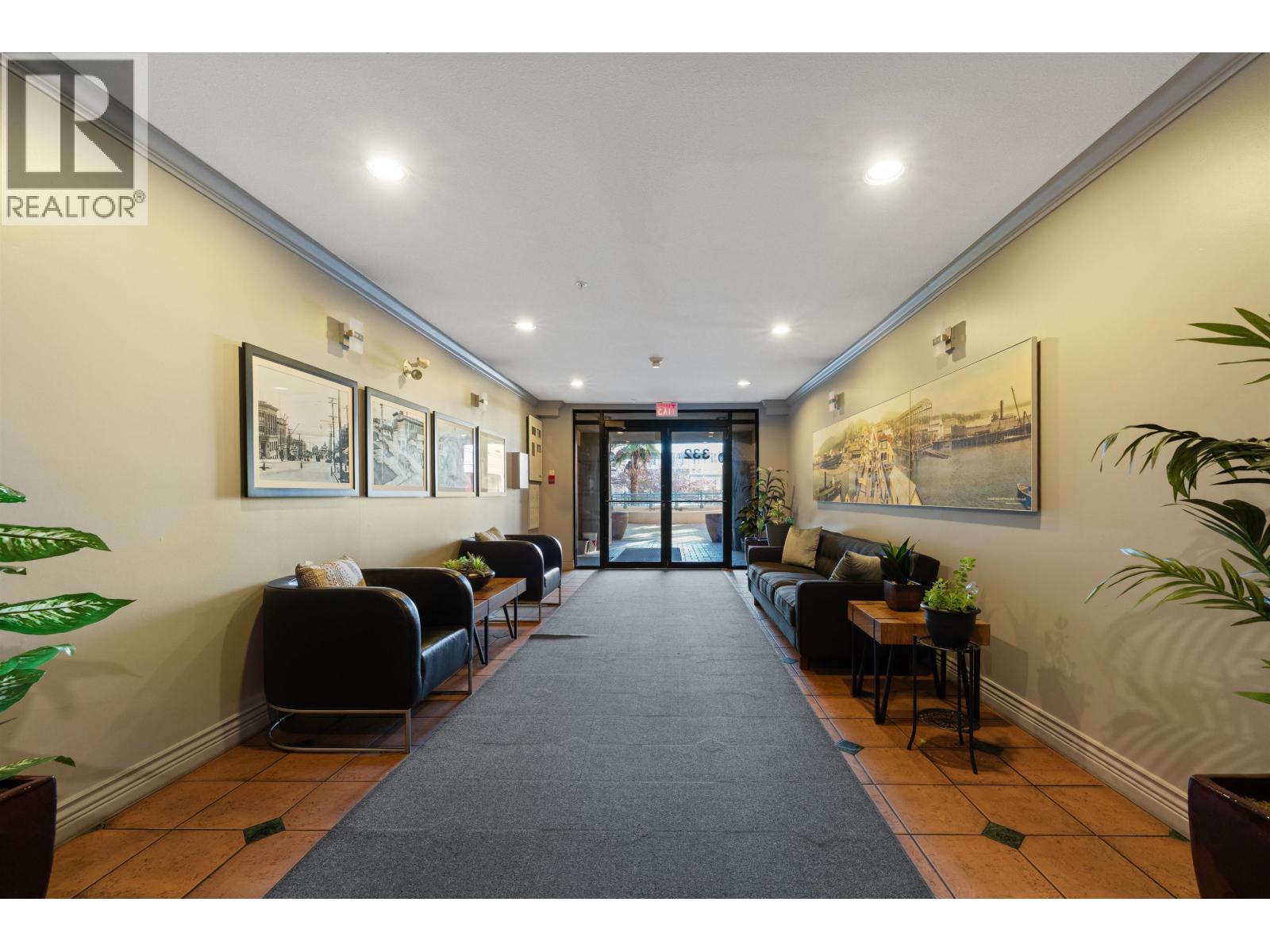 414 332 LONSDALE AVENUE, North Vancouver