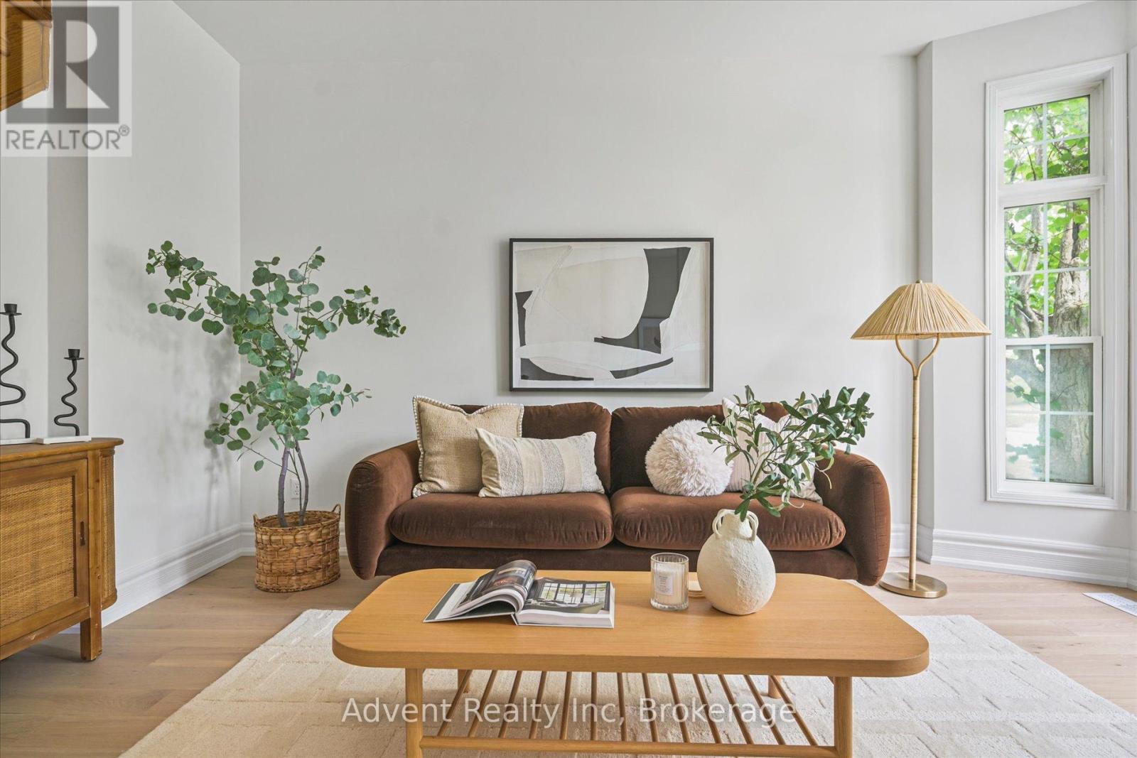 5 ANGUS GLEN BOULEVARD - Photo 4 of 38, Markham (Angus Glen), Ontario