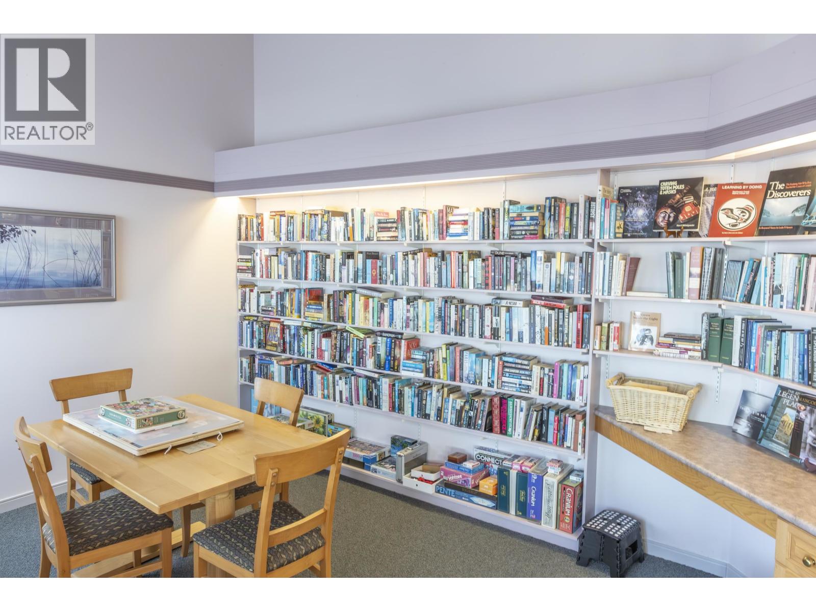 226 1585 FIELD ROAD, Sechelt