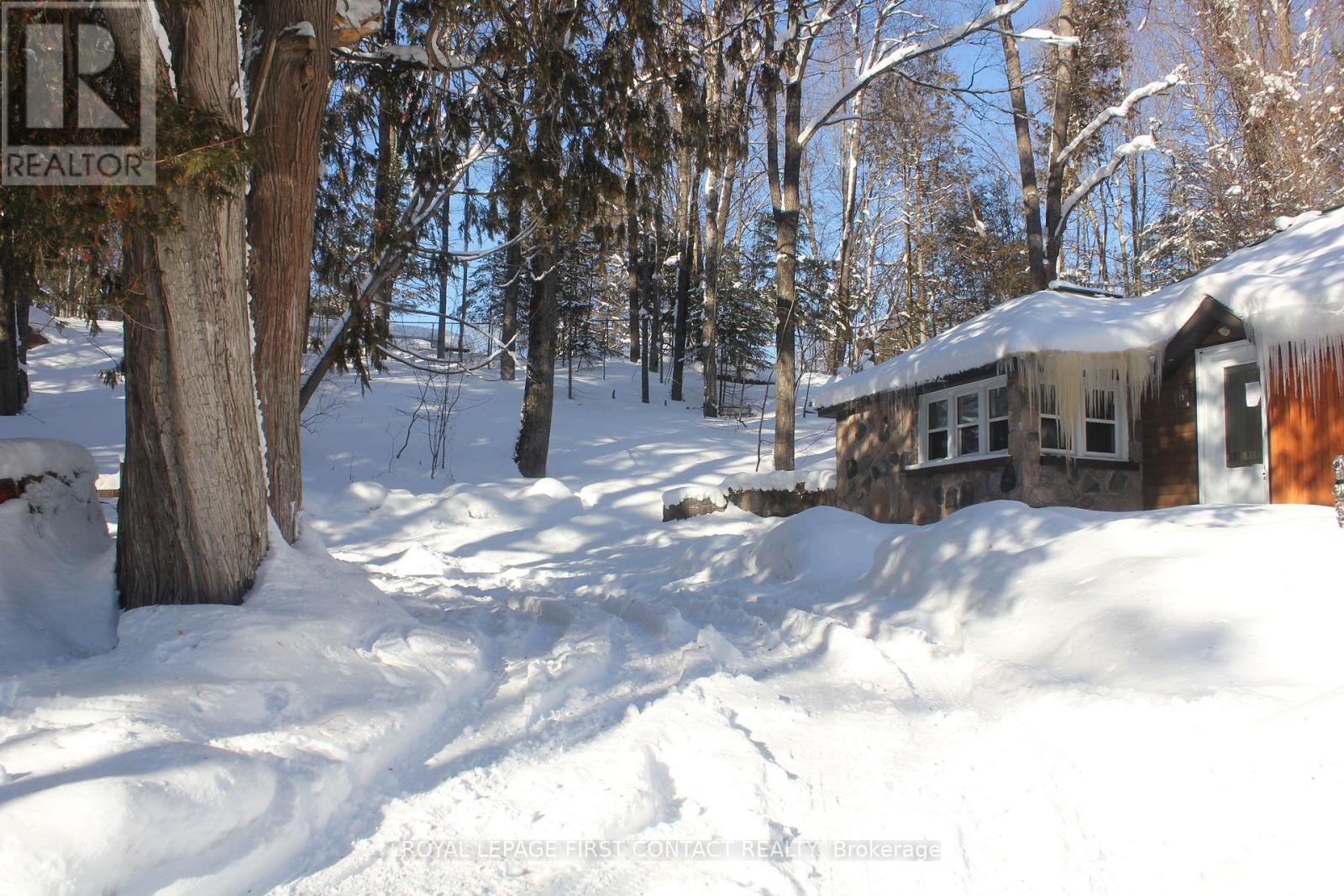 47 RIVERSIDE DRIVE - Photo 3 of 21, Dysart et al (Dysart), Ontario