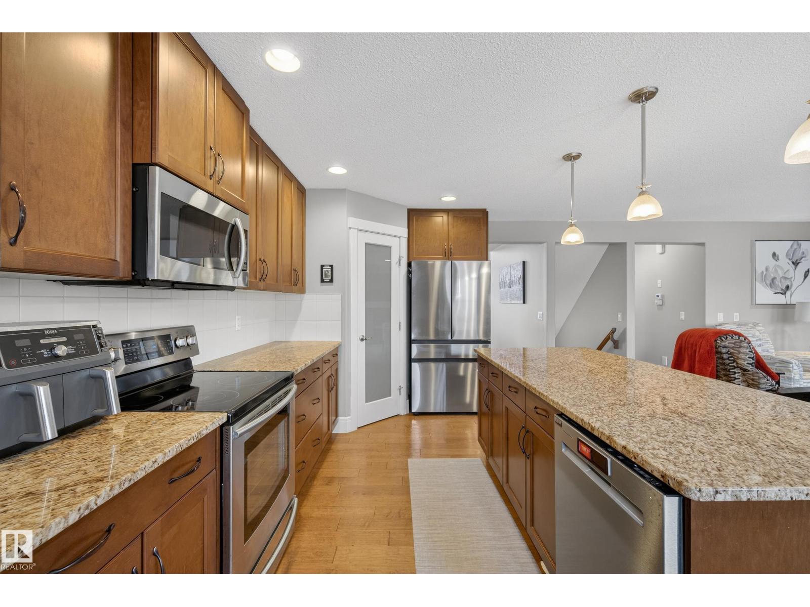 2 Ashmore Bay, Sherwood Park