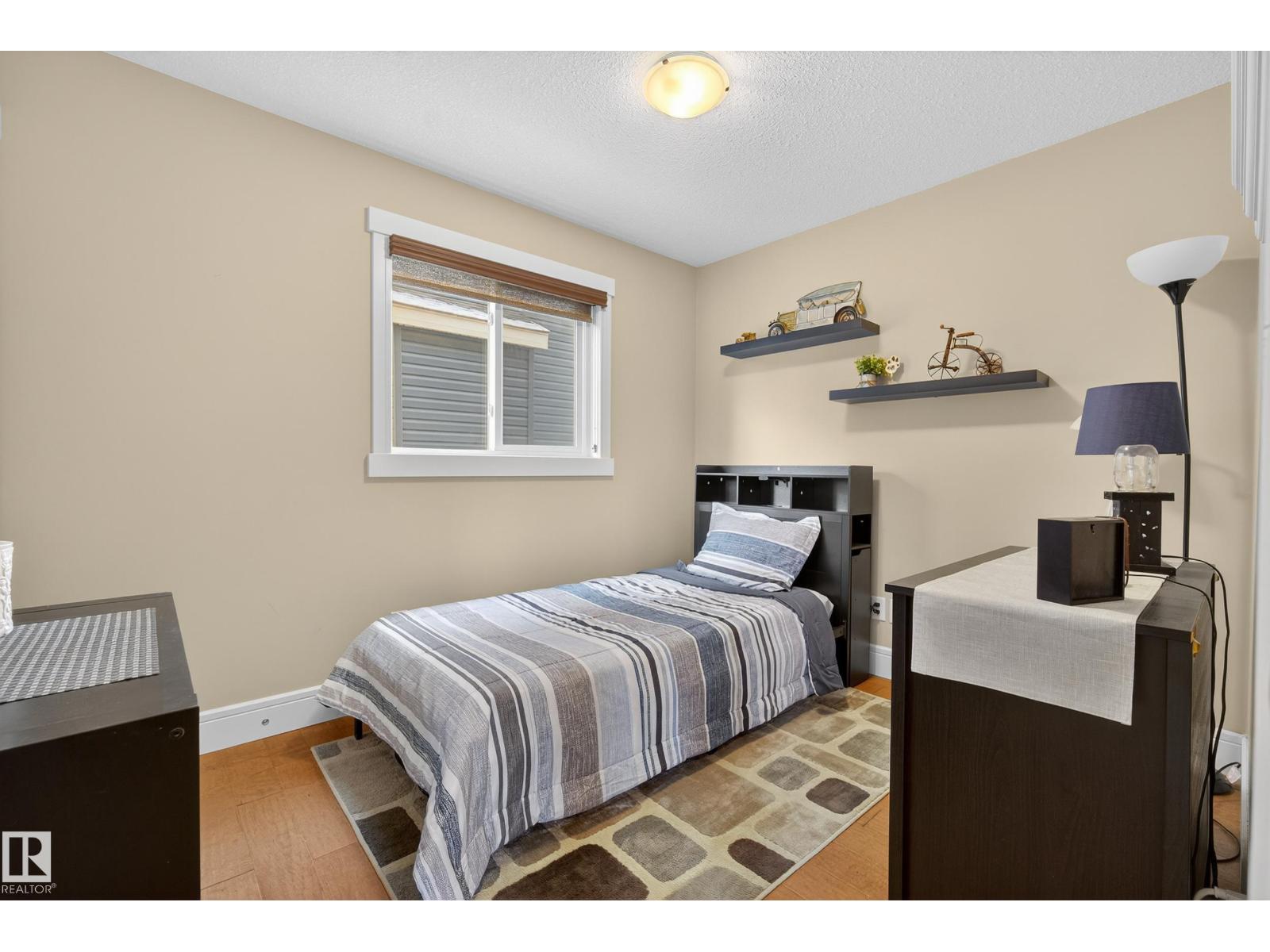 2 Ashmore Bay, Sherwood Park