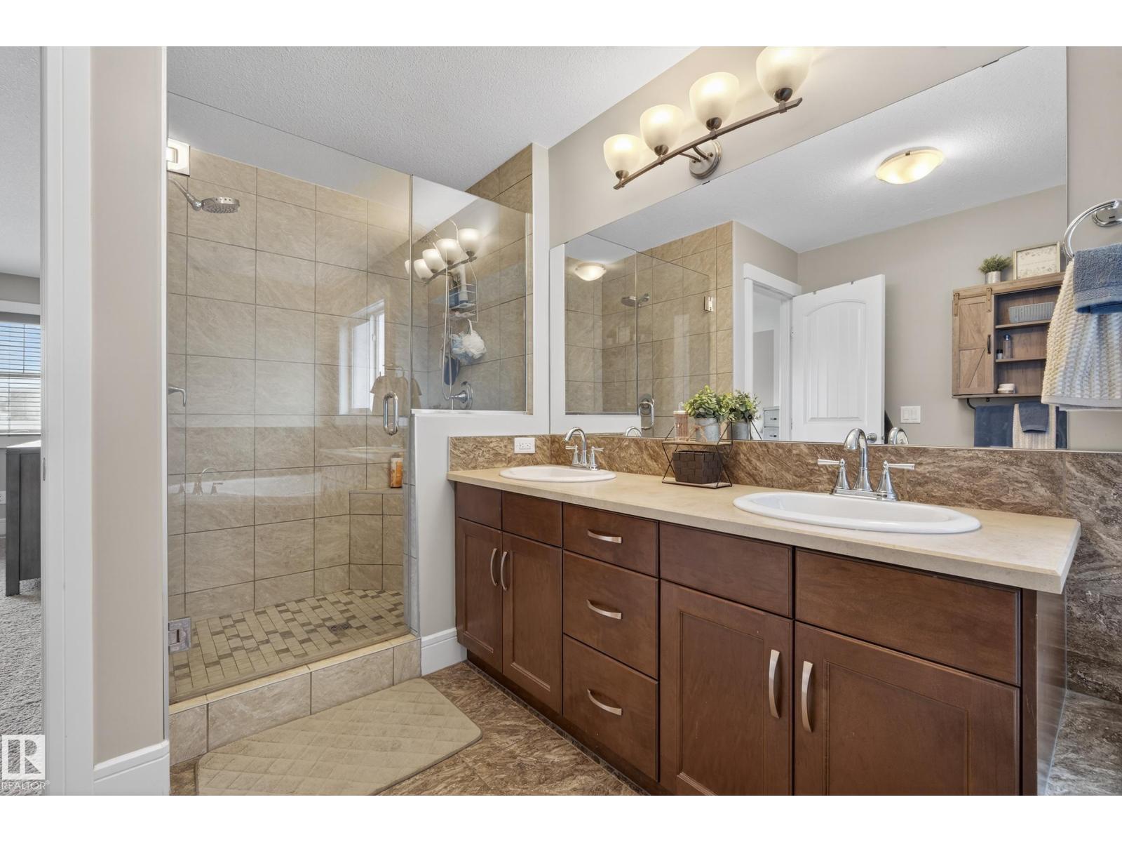 2 Ashmore Bay, Sherwood Park