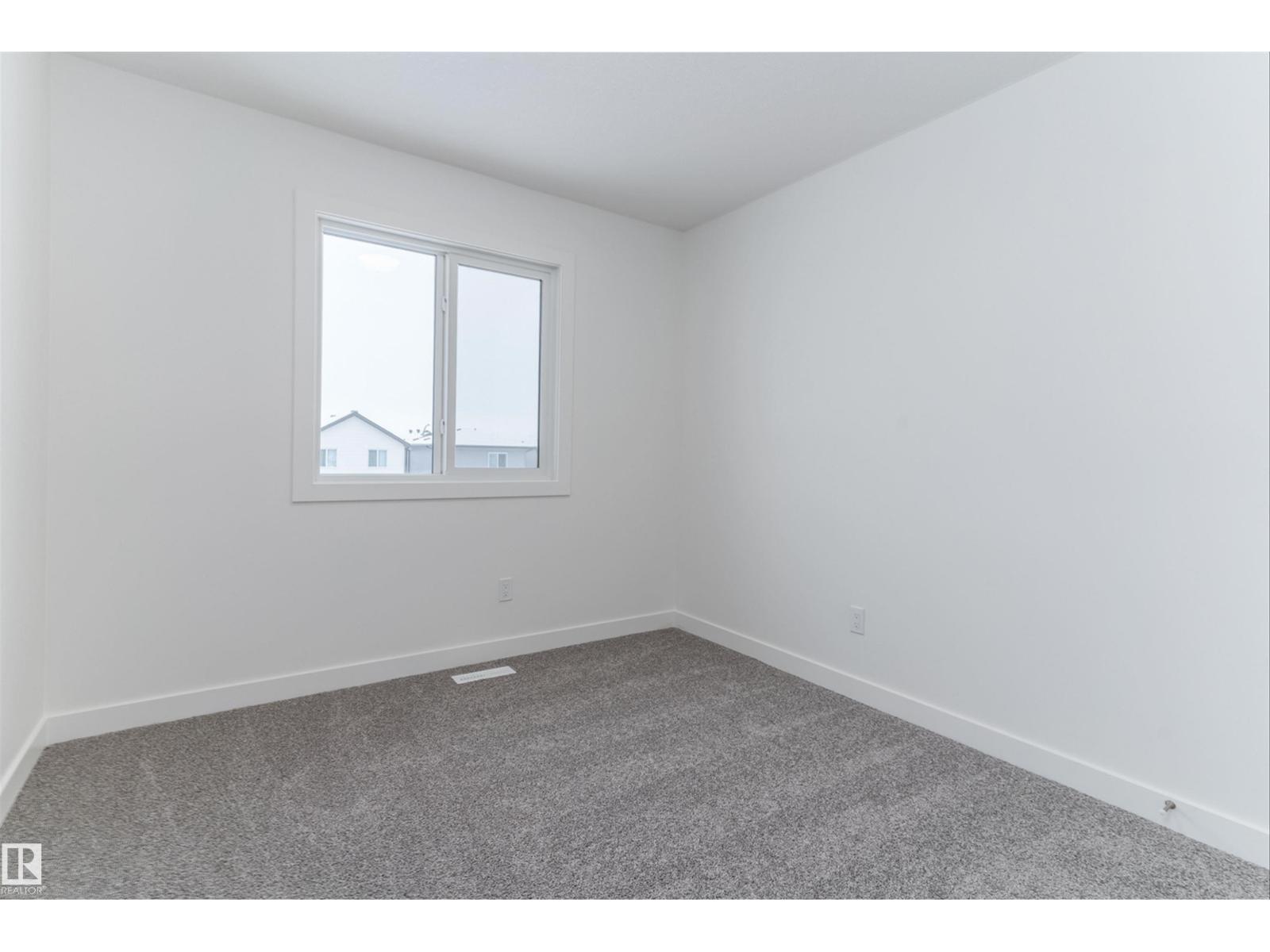 1250 MCLEOD AV, Spruce Grove