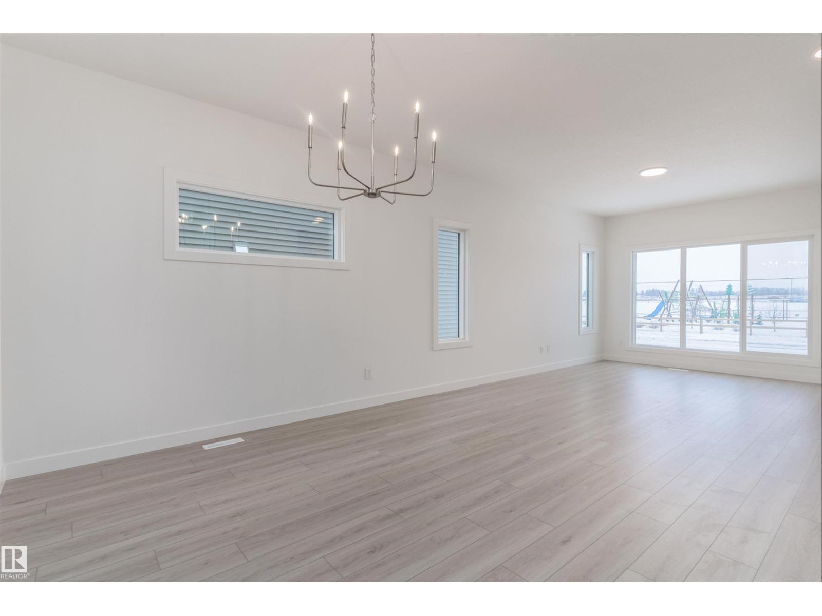 1250 MCLEOD AV, Spruce Grove