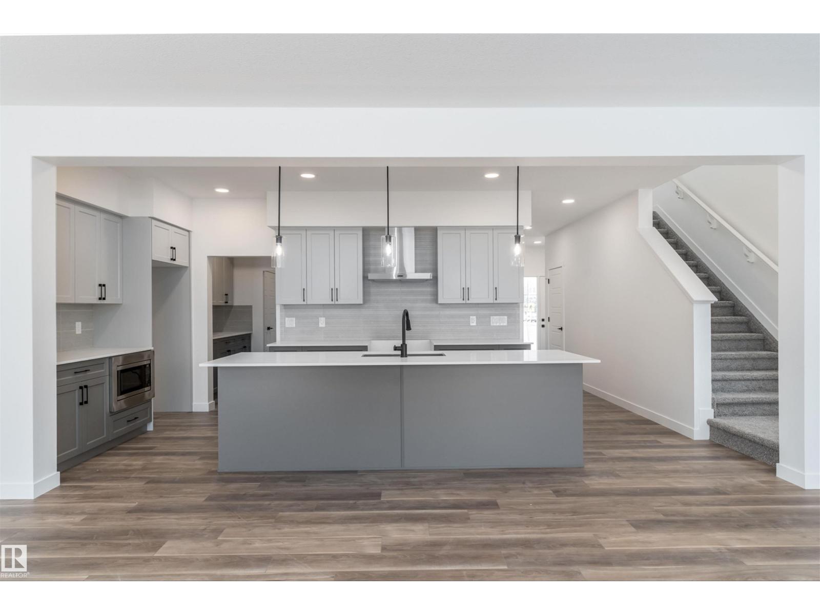 1 EMPRESS WY, Spruce Grove