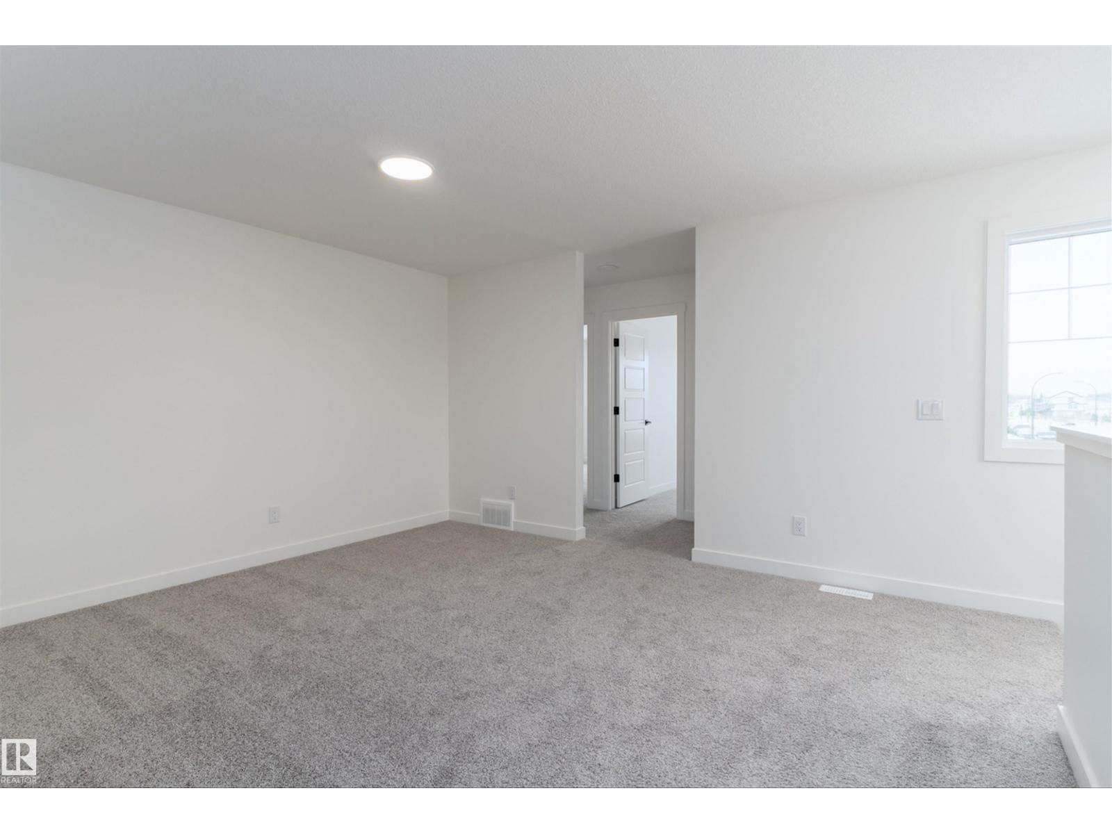 1 EMPRESS WY, Spruce Grove