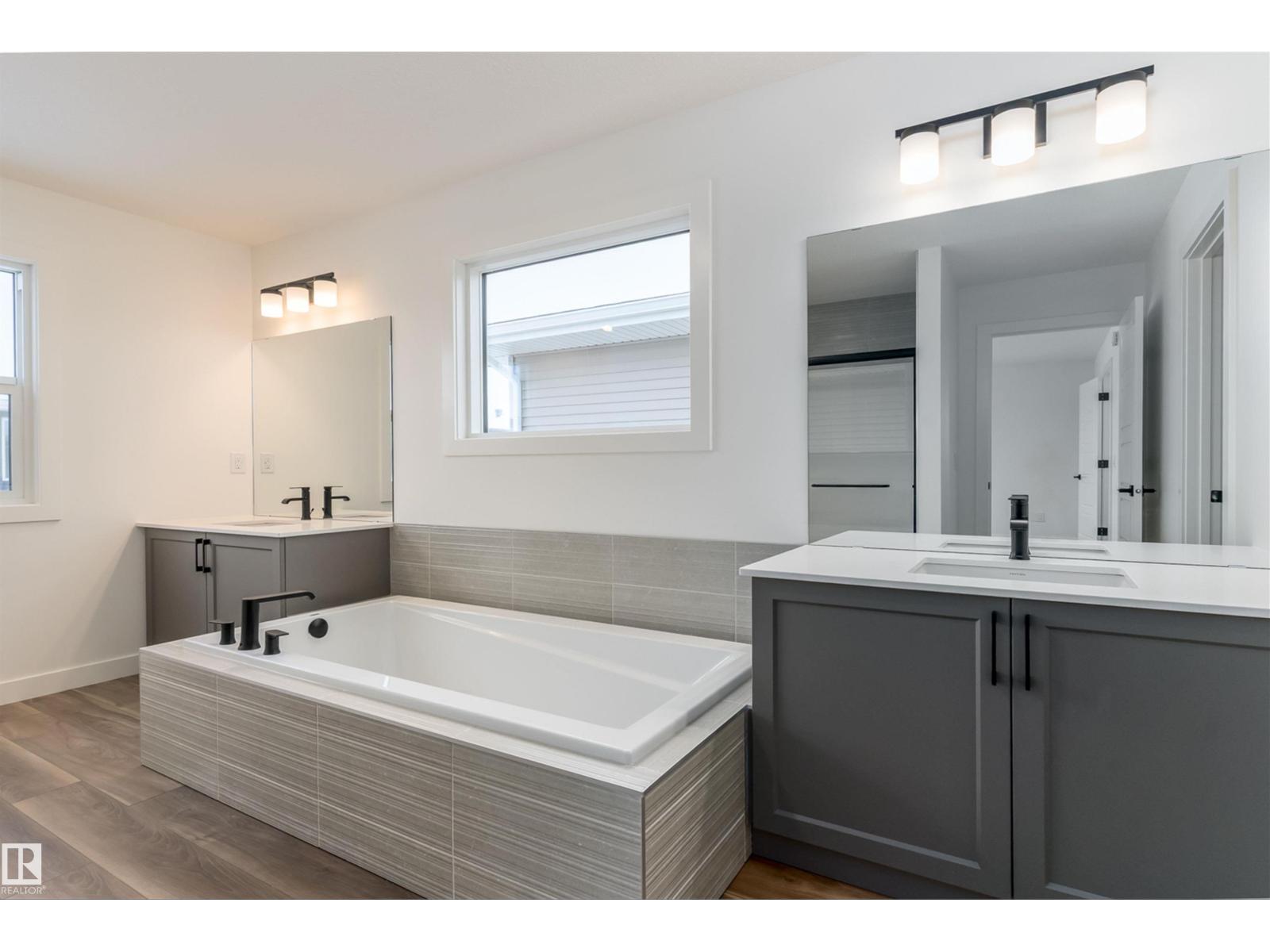 1 EMPRESS WY, Spruce Grove