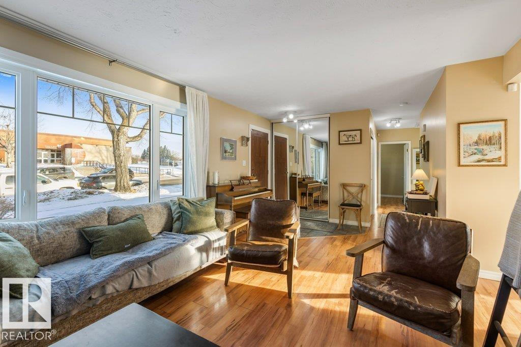 36 SUNSET BLVD, St. Albert