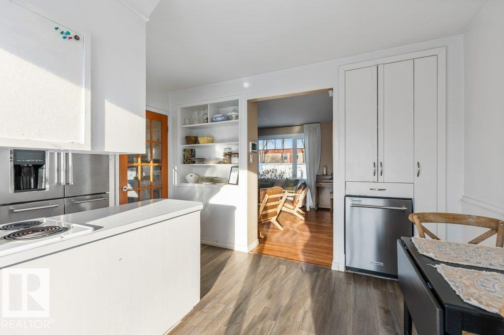 36 SUNSET BLVD, St. Albert