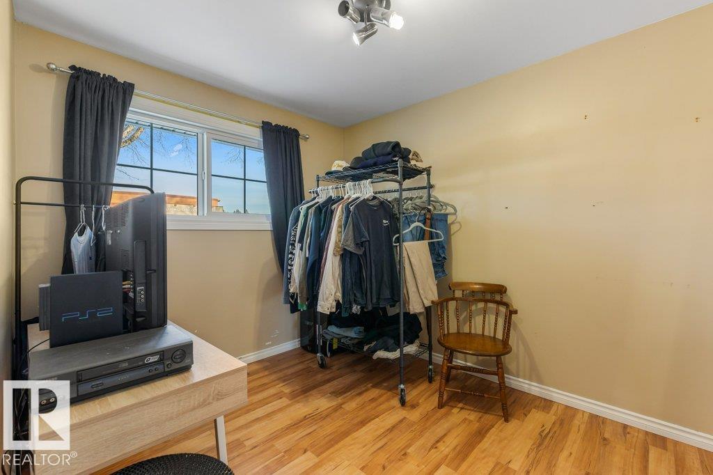 36 SUNSET BLVD, St. Albert