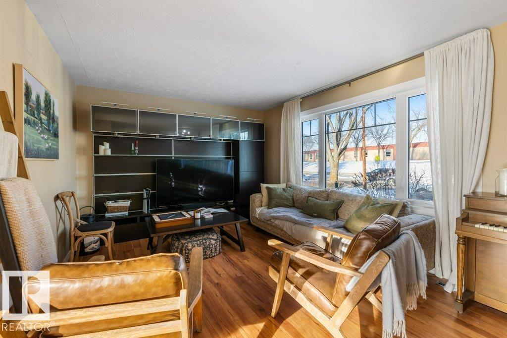 36 SUNSET BLVD, St. Albert