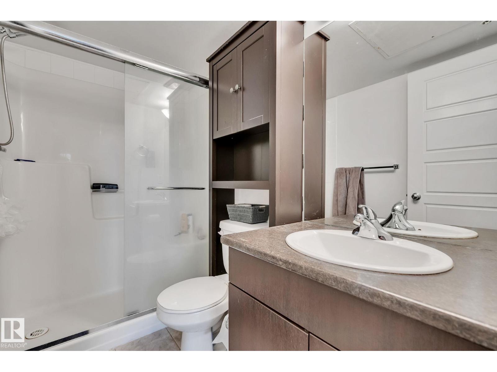 #109 10518 113 ST NW - 16