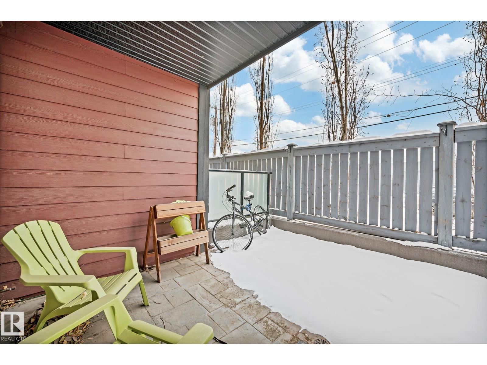#109 10518 113 ST NW - 17