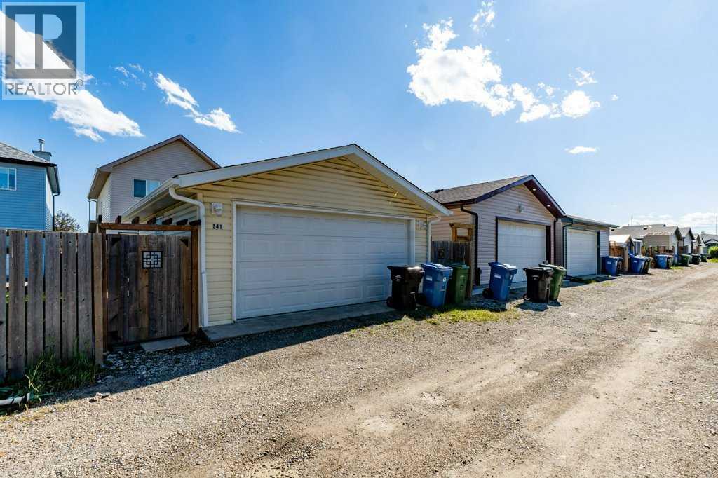 Single Family House for Sale in  Covemeadow Road NE Coventry Hills Calgary 