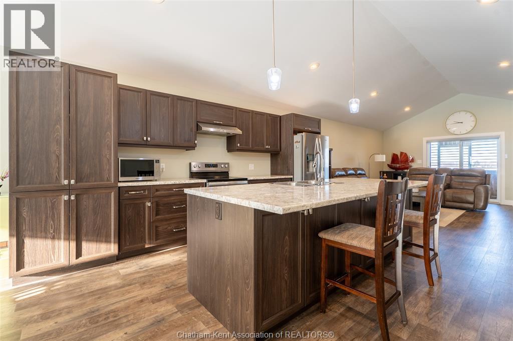 21 BAFFIN WAY - 7