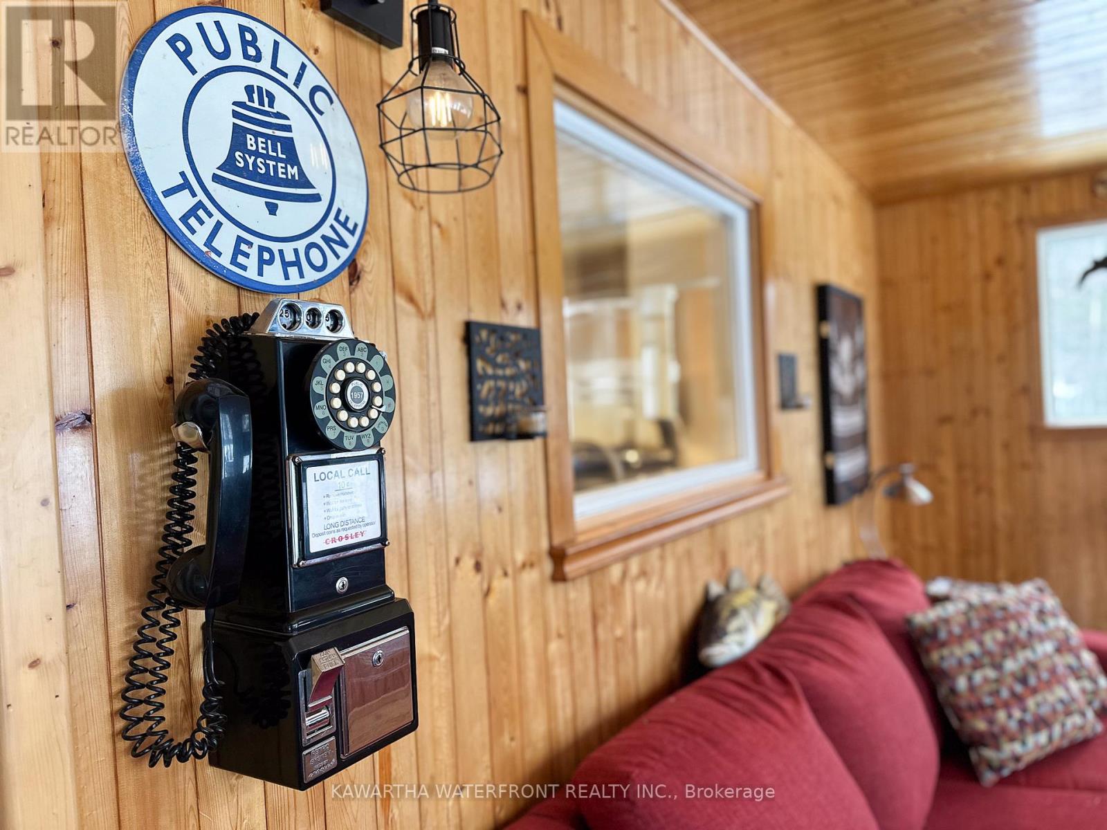 Single Family House Raised bungalow for Sale in  ENGLISH CIRCLE Highlands East (Glamorgan) 