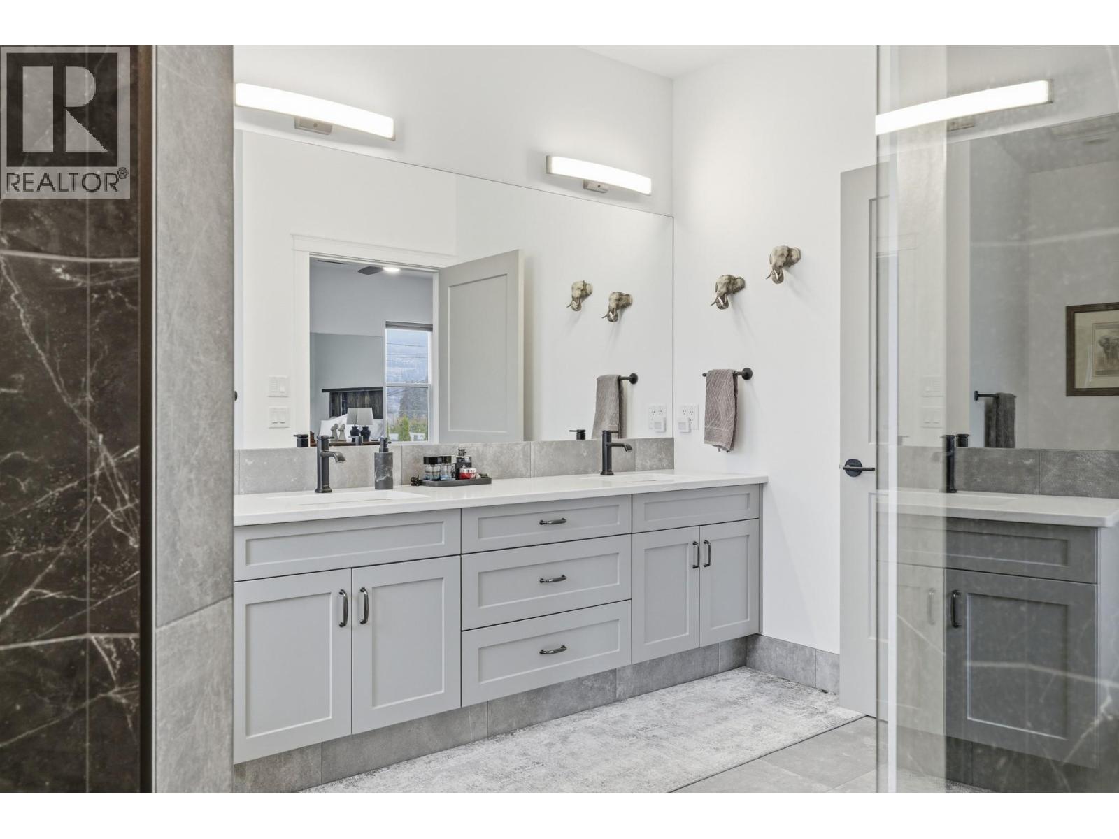 714 Lake Court, West Kelowna