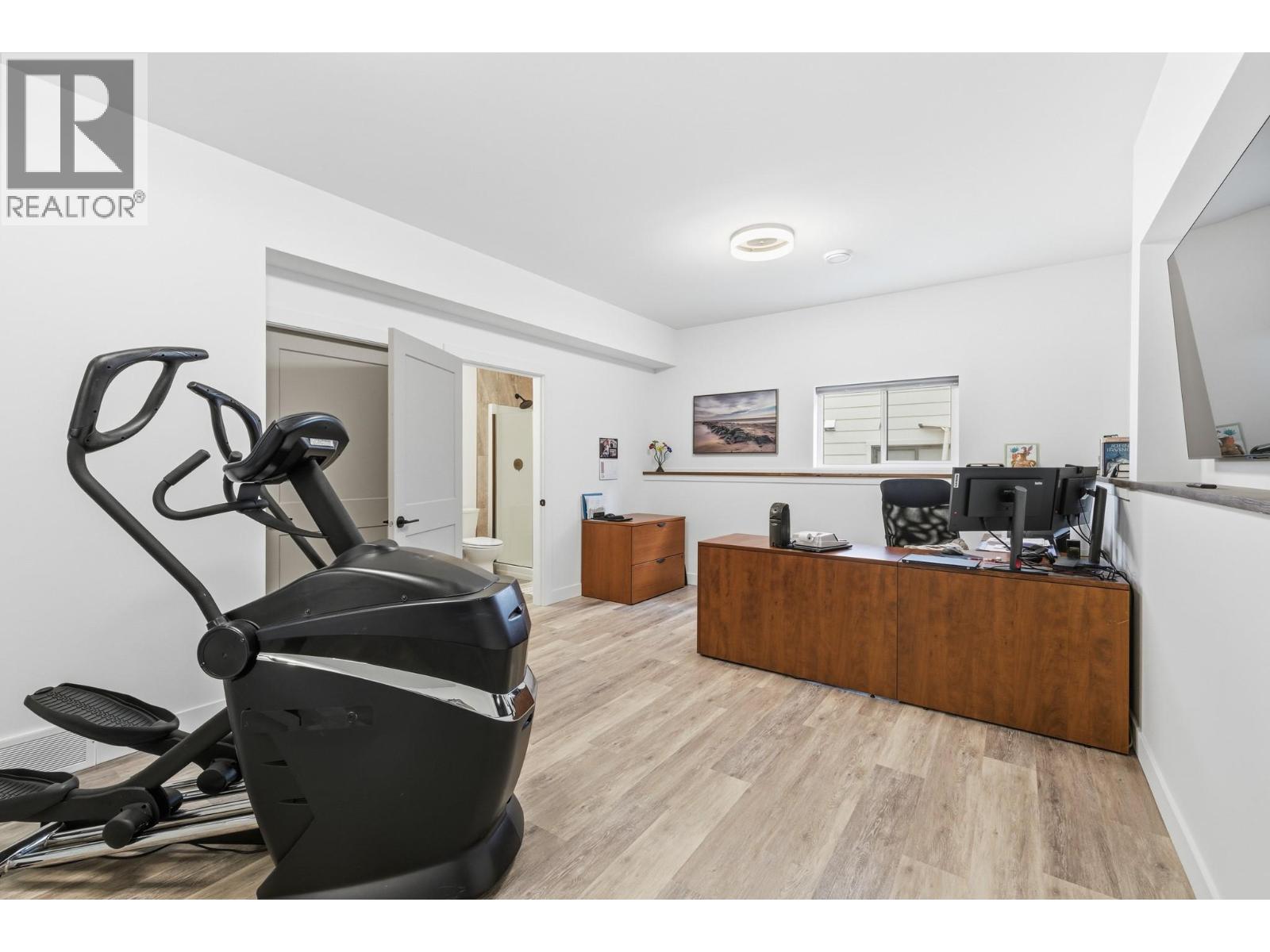 714 Lake Court - 30