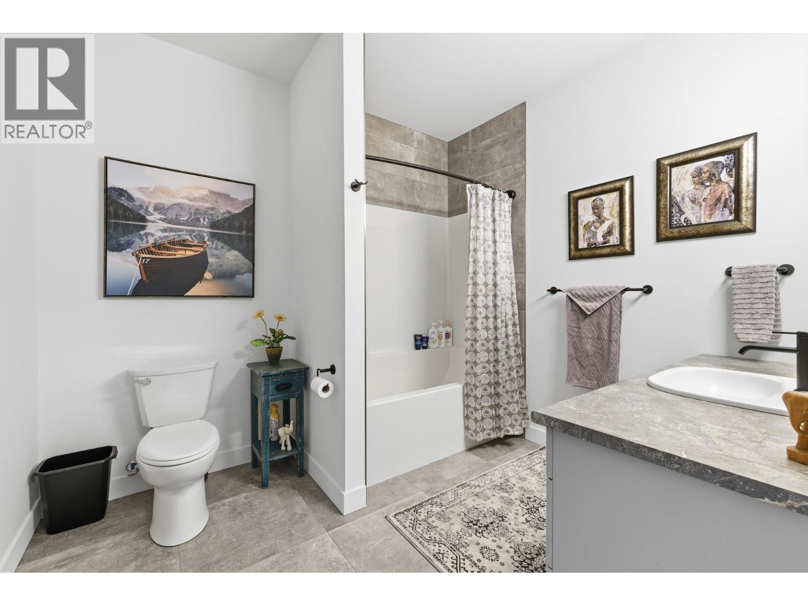 714 Lake Court - 25